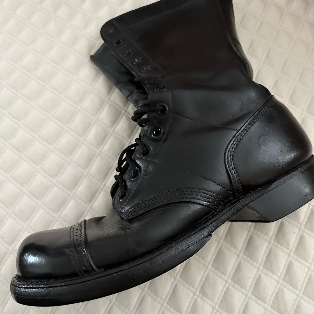 Full leather jump / combat style boots